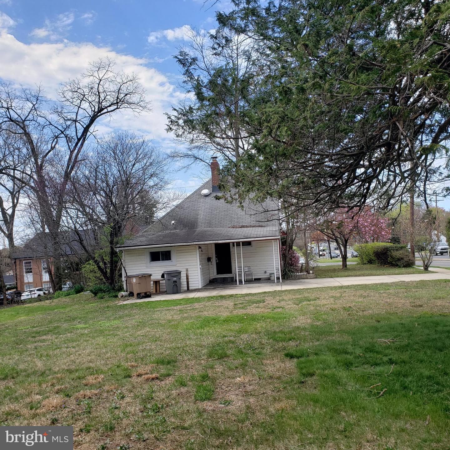 1611 Veirs Mill Road photo 2
