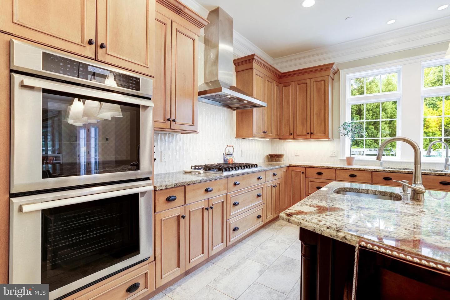 6502 Quaker Ridge Road photo 18