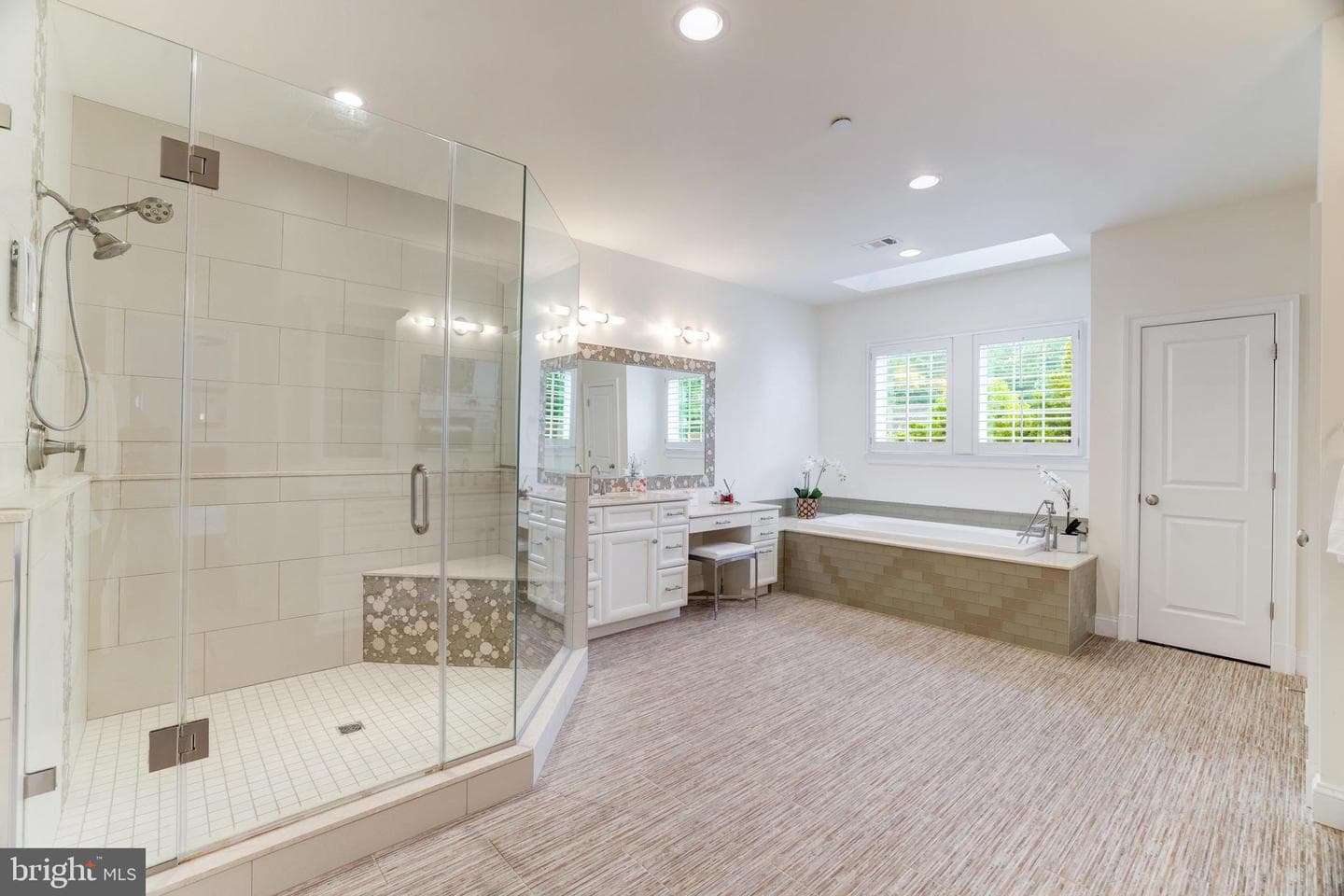 6502 Quaker Ridge Road photo 33