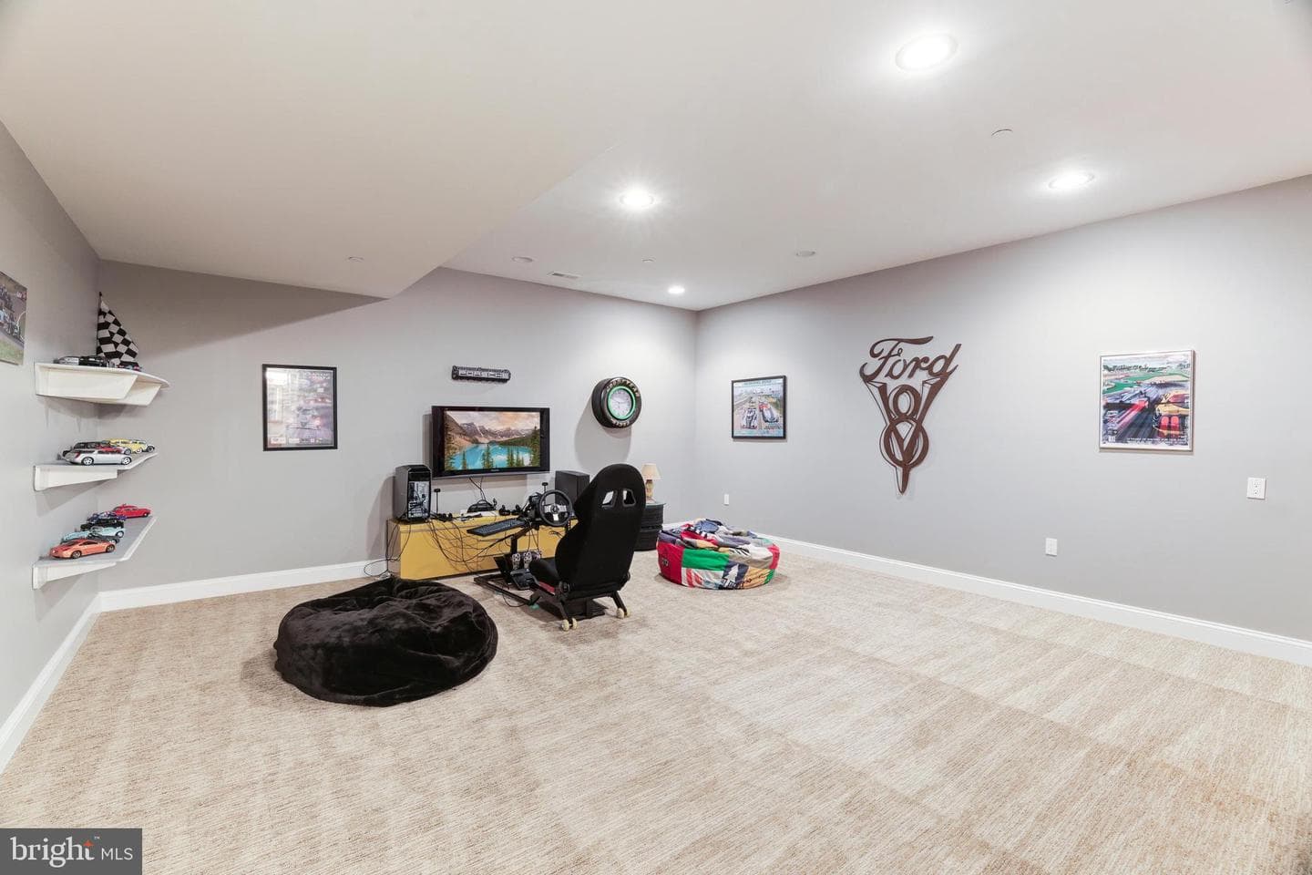 6502 Quaker Ridge Road photo 52