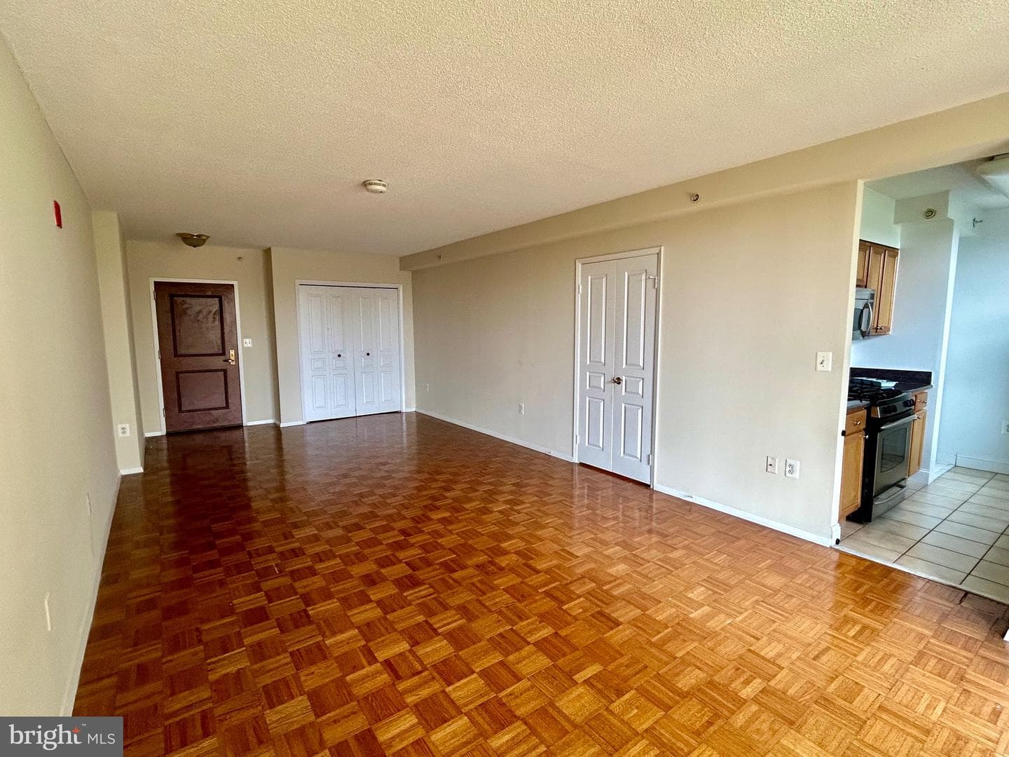 7111 Woodmont Avenue #315 photo 14