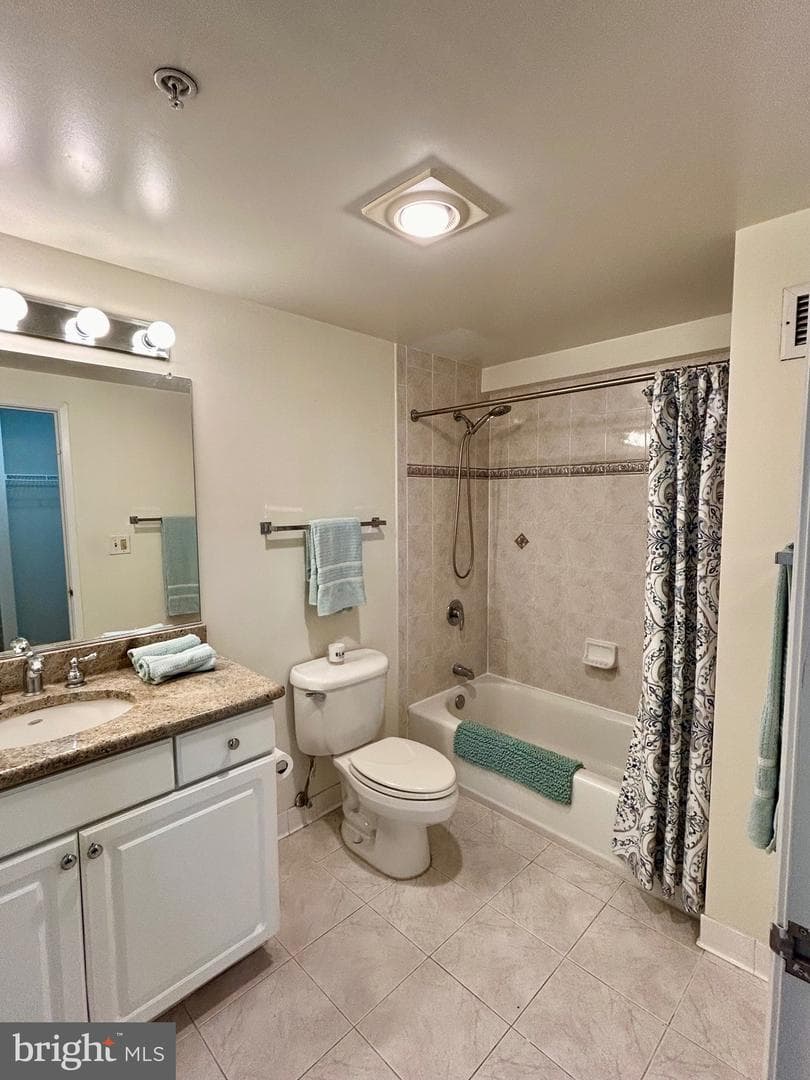 7111 Woodmont Avenue #315 photo 16