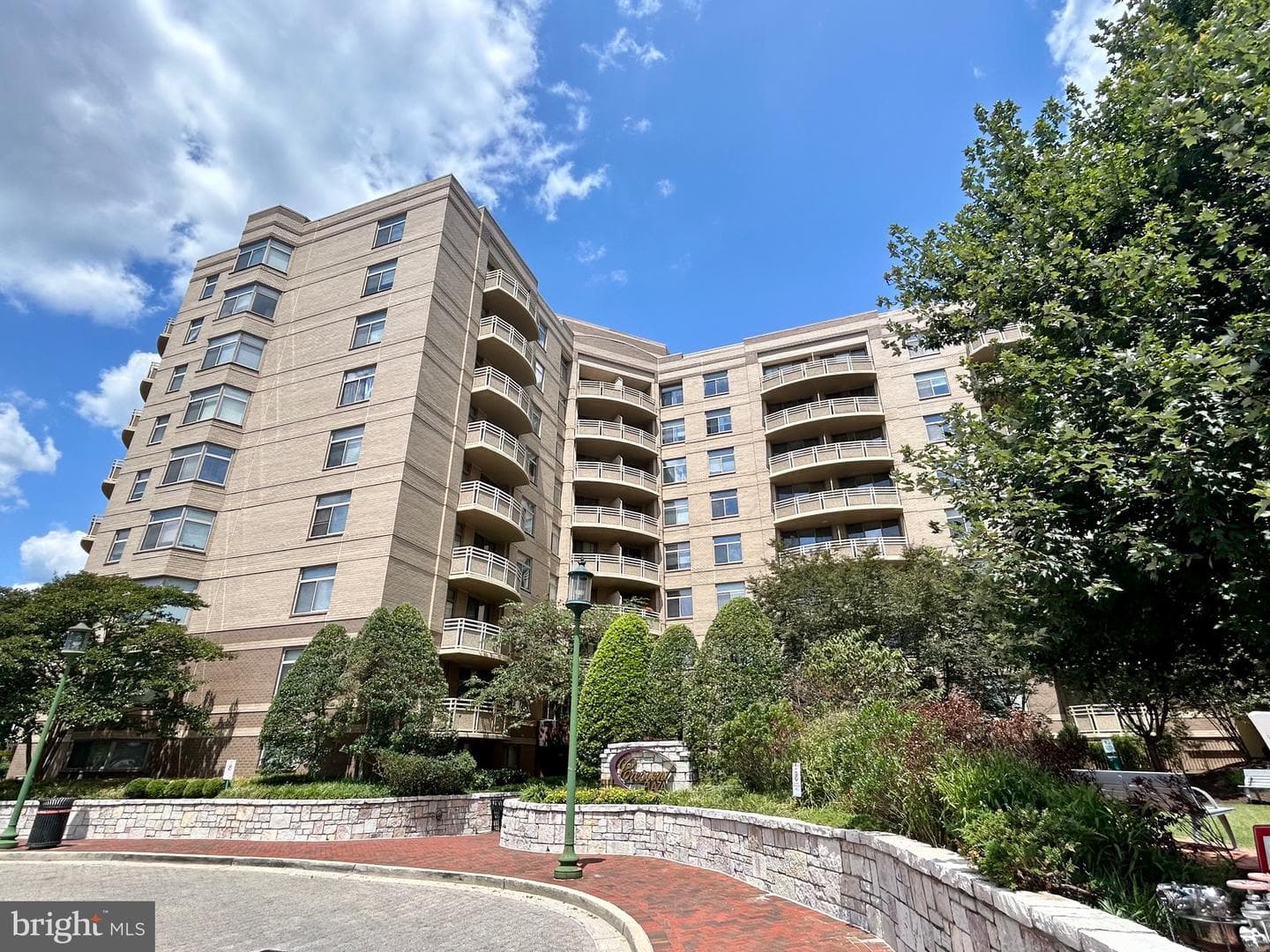 7111 Woodmont Avenue #315 photo 2