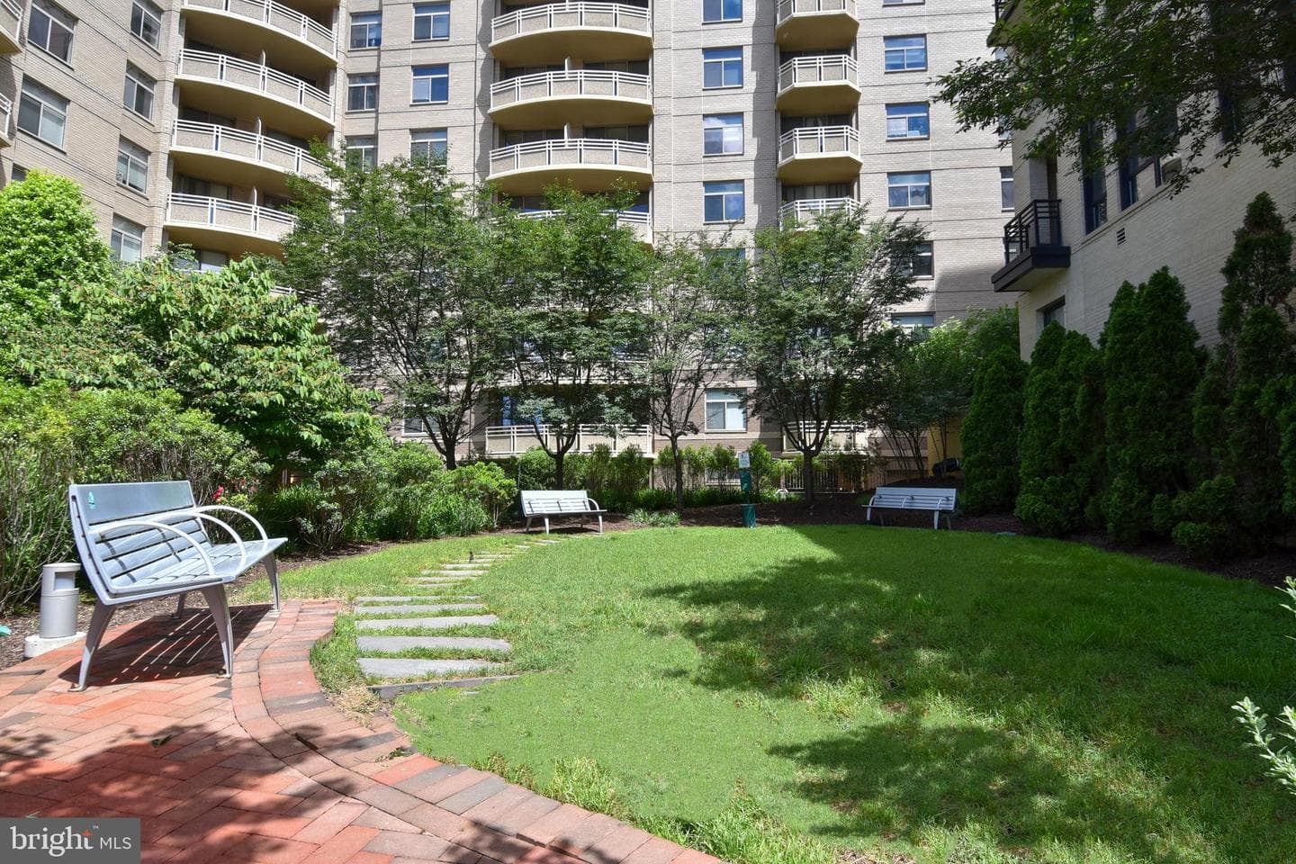 7111 Woodmont Avenue #315 photo 21