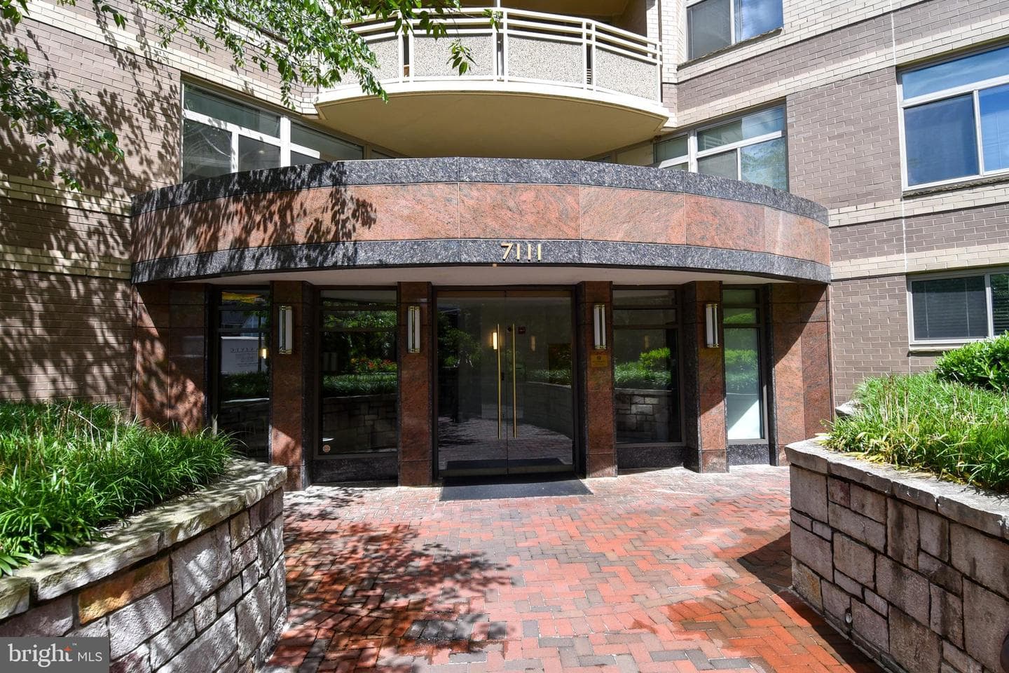 7111 Woodmont Avenue #315 photo 3