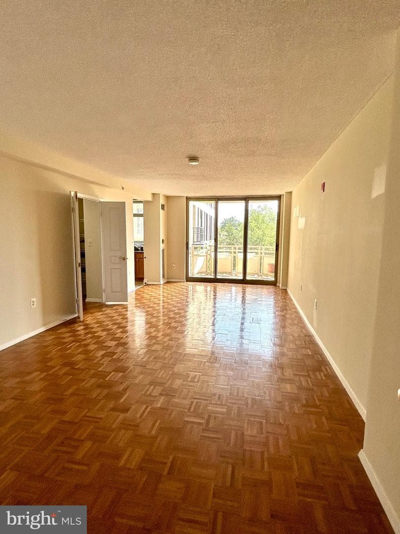 7111 Woodmont Avenue #315 photo 7