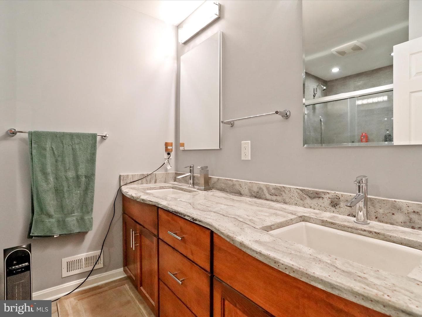 15604 Twin Valley Court photo 11
