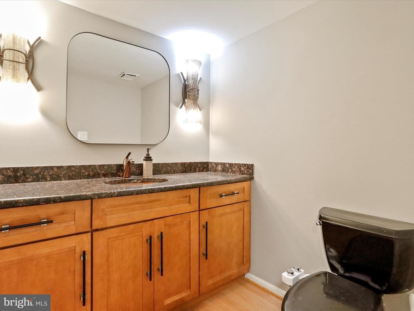 15604 Twin Valley Court photo 21