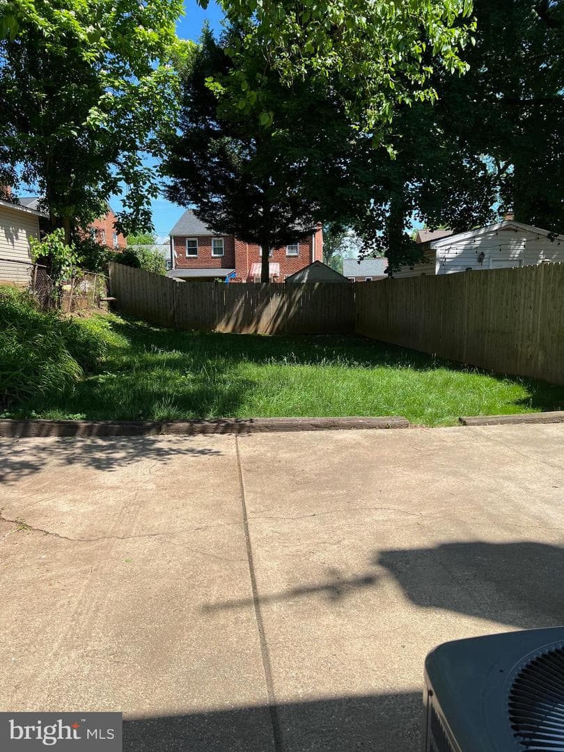 11911 Centerhill Street photo 26