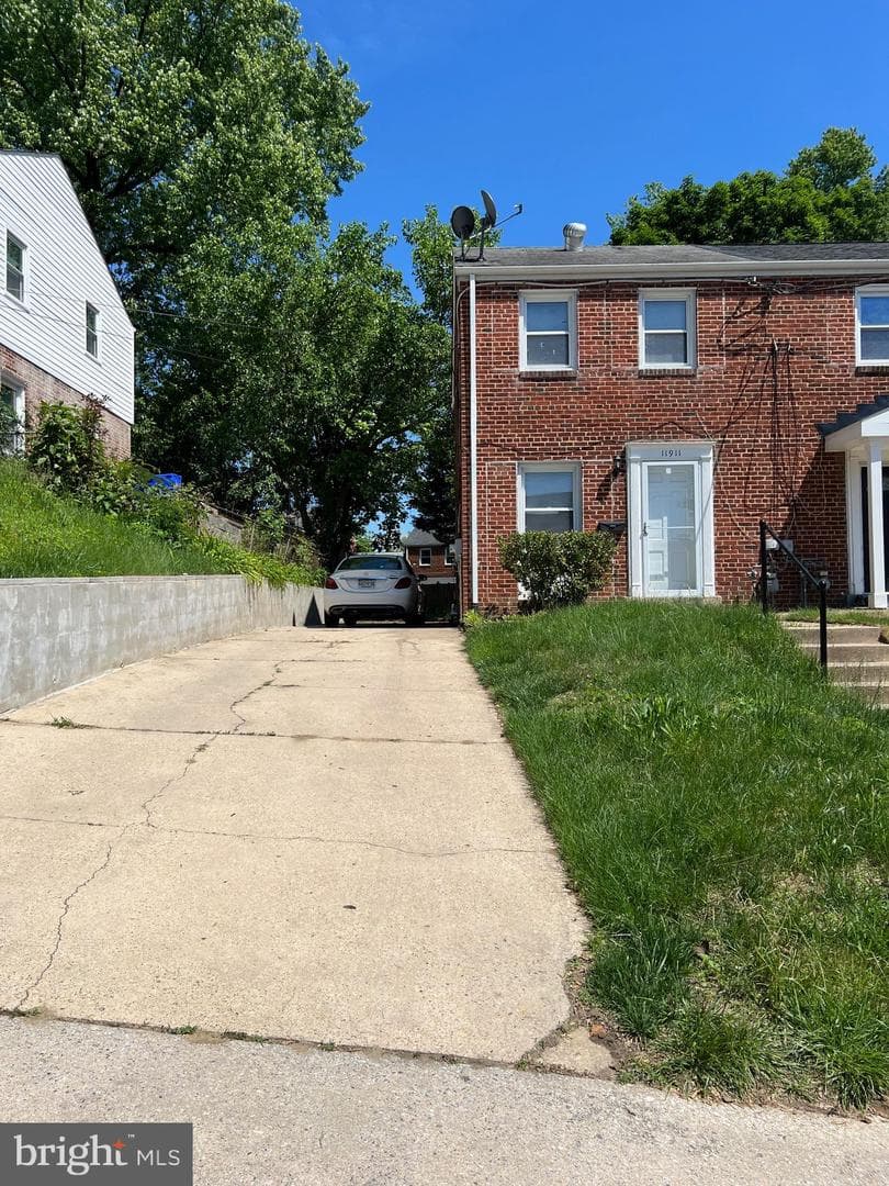 11911 Centerhill Street photo 28