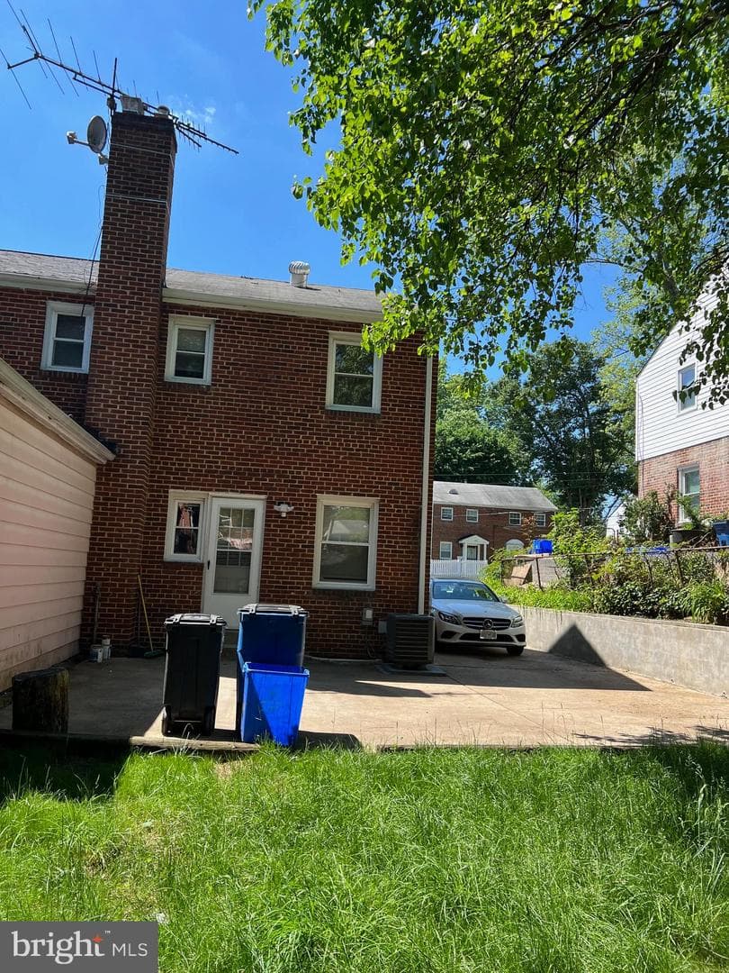 11911 Centerhill Street photo 29