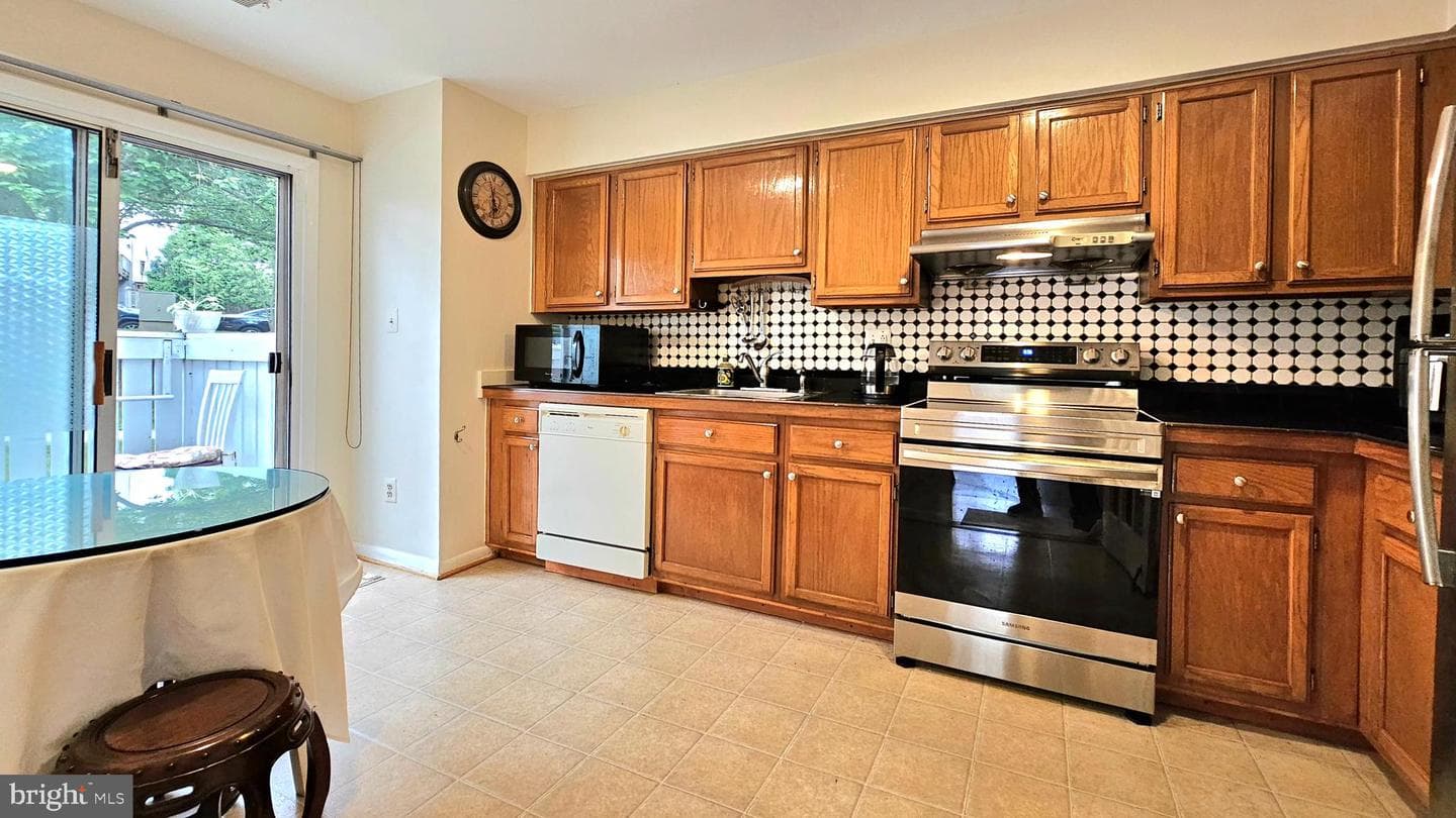 11463 Appledowre Way #5 photo 13