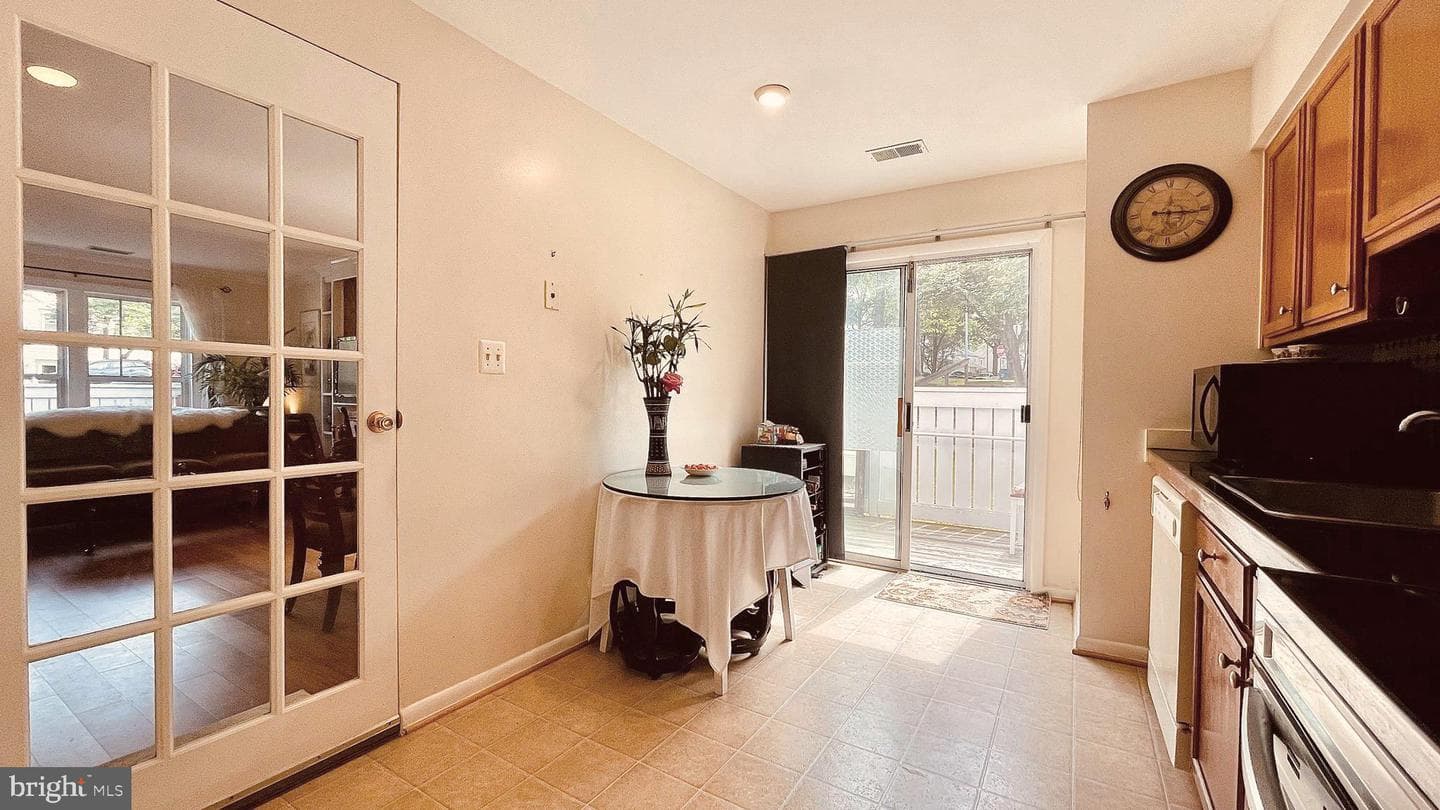 11463 Appledowre Way #5 photo 16
