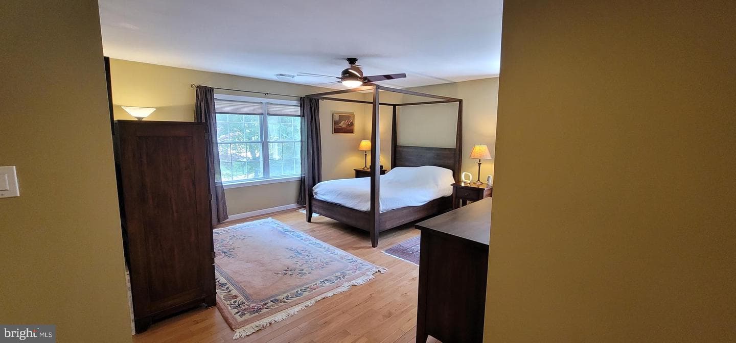 5820 Bradley Boulevard photo 20