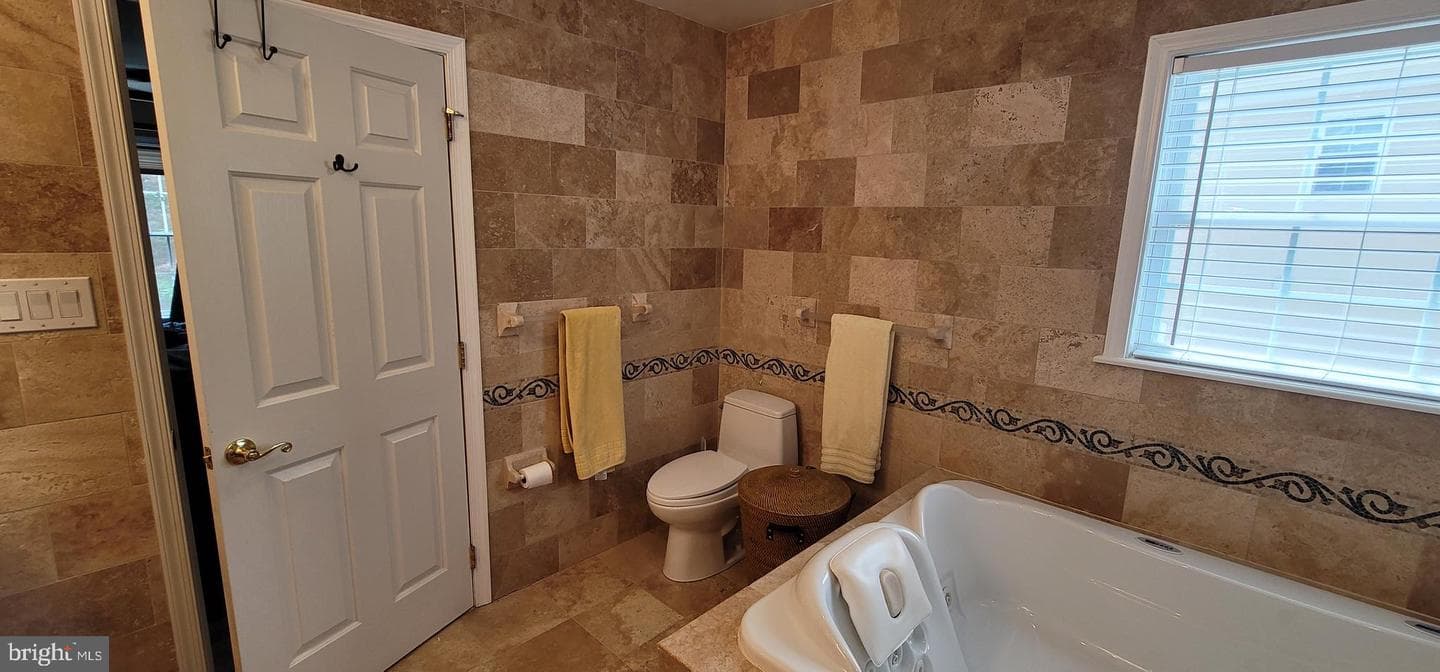 5820 Bradley Boulevard photo 25