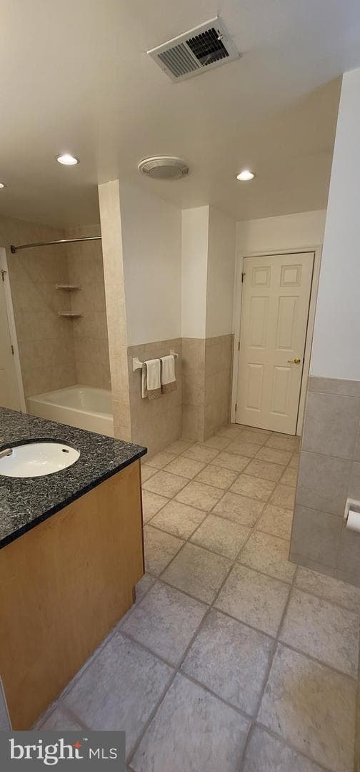 5820 Bradley Boulevard photo 36