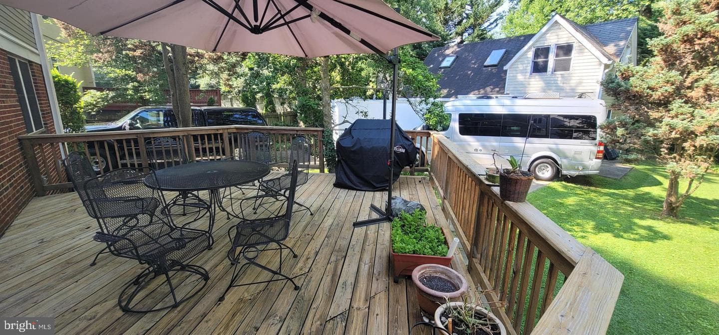 5820 Bradley Boulevard photo 61