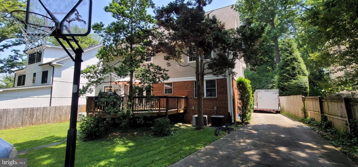 5820 Bradley Boulevard photo 67