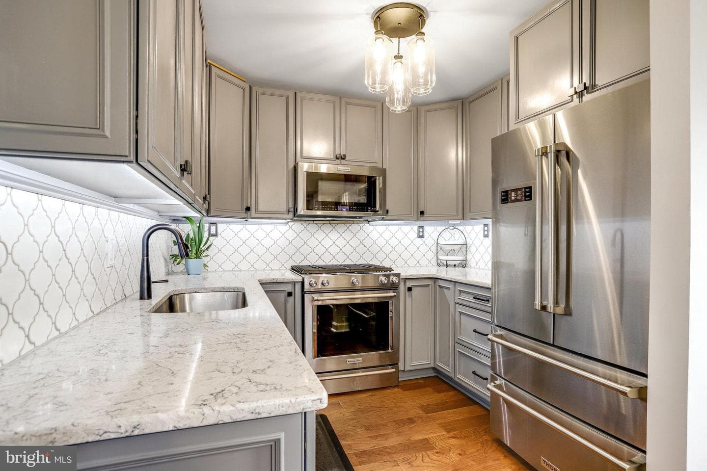 7611 Maple Avenue #803 photo 2