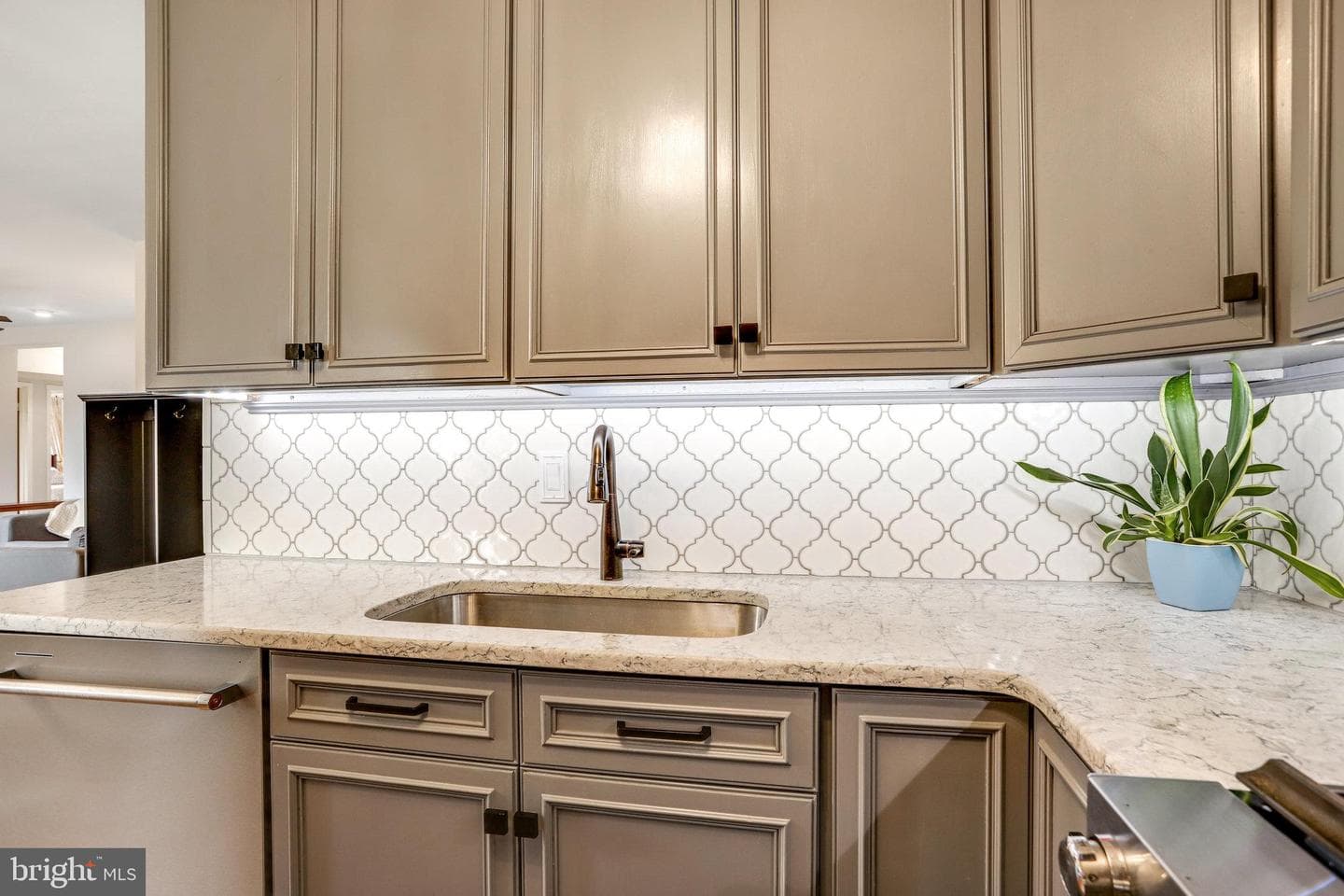 7611 Maple Avenue #803 photo 31
