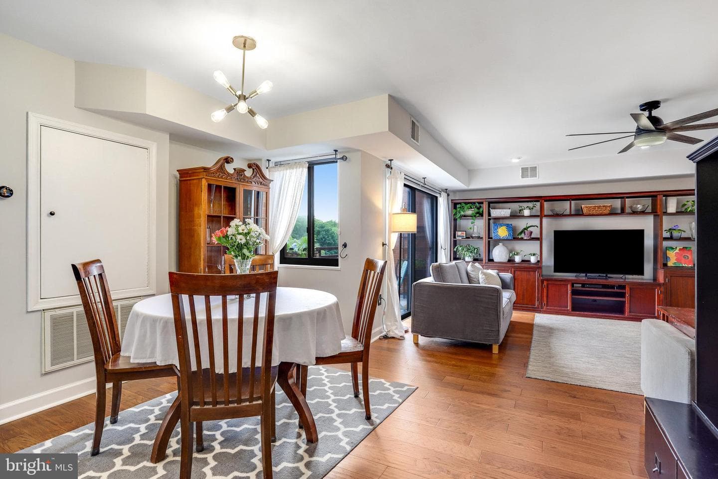 7611 Maple Avenue #803 photo 4