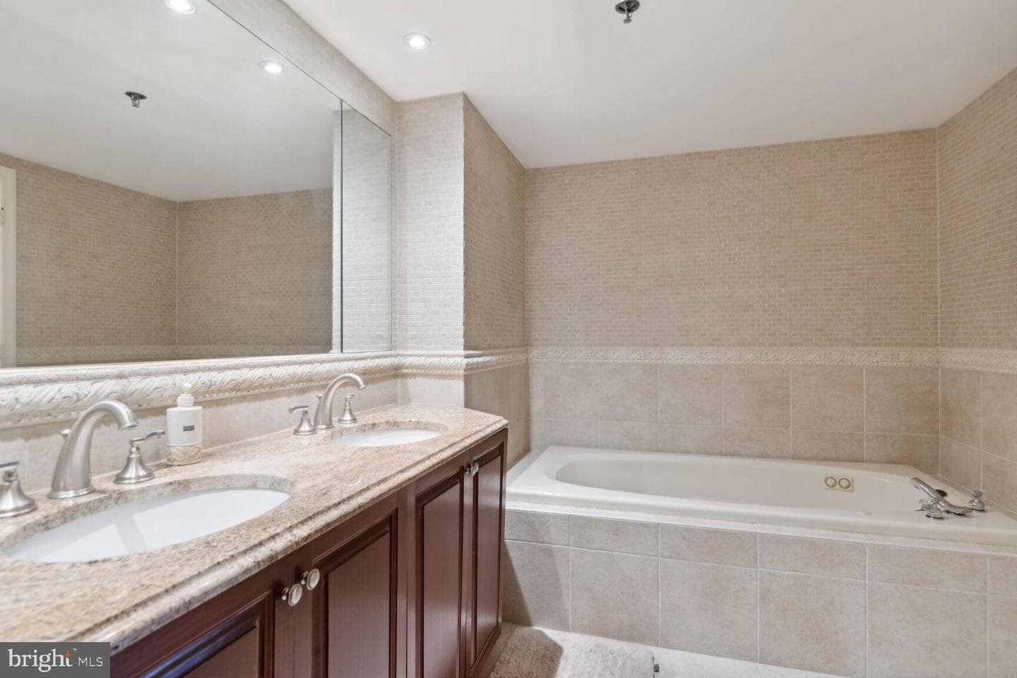 5809 Nicholson Lane #702 photo 17