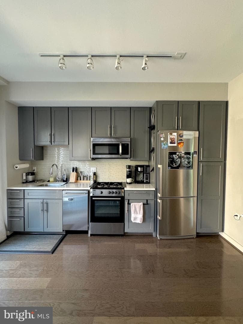 1320 Fenwick Lane #812 photo 6
