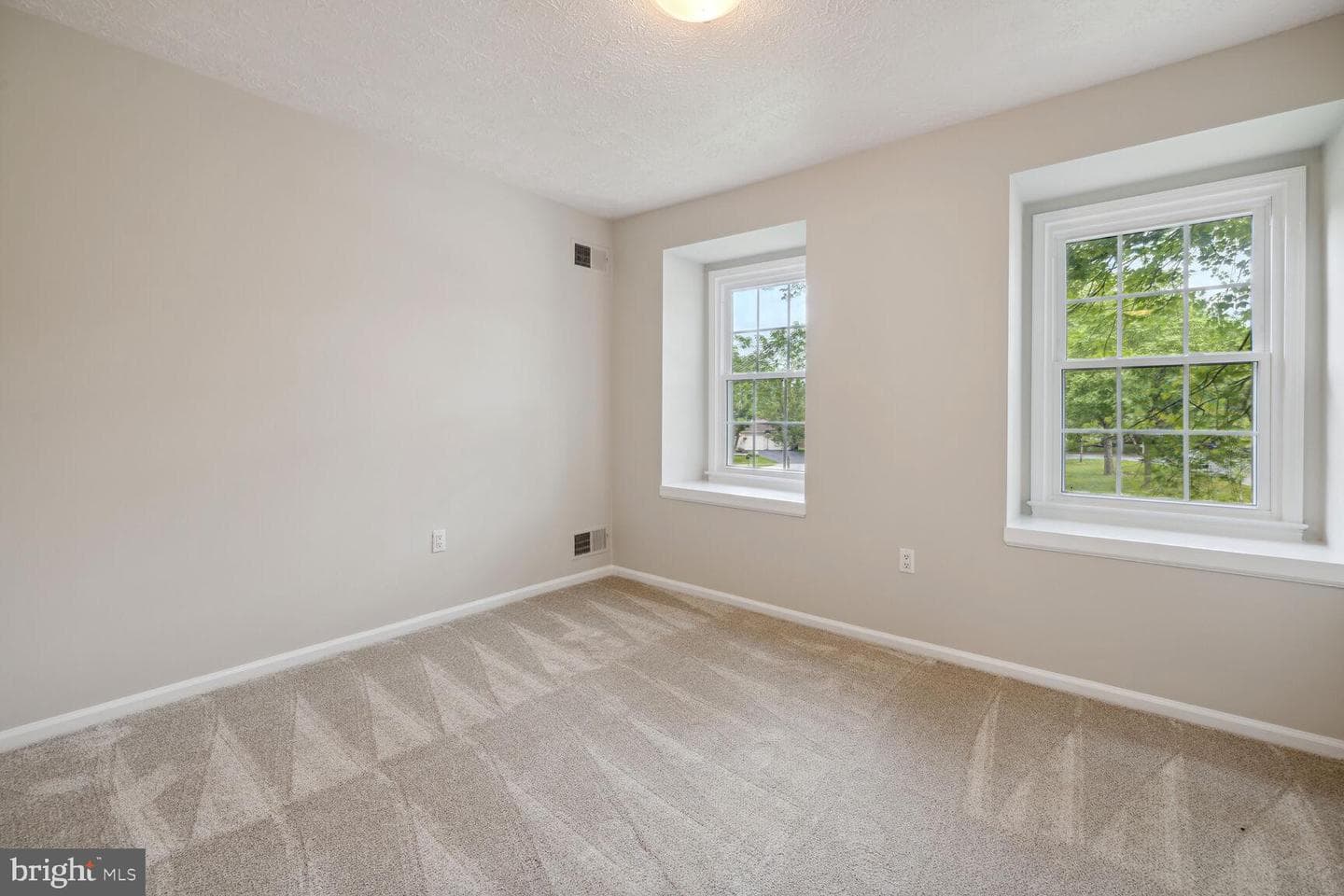 5 Crestview Court photo 22
