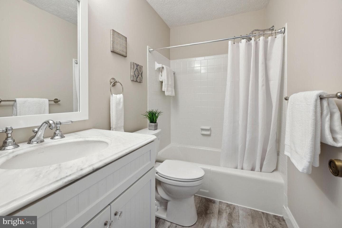 5 Crestview Court photo 23