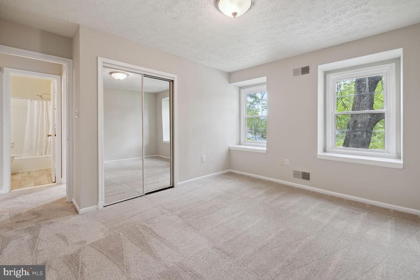 5 Crestview Court photo 24