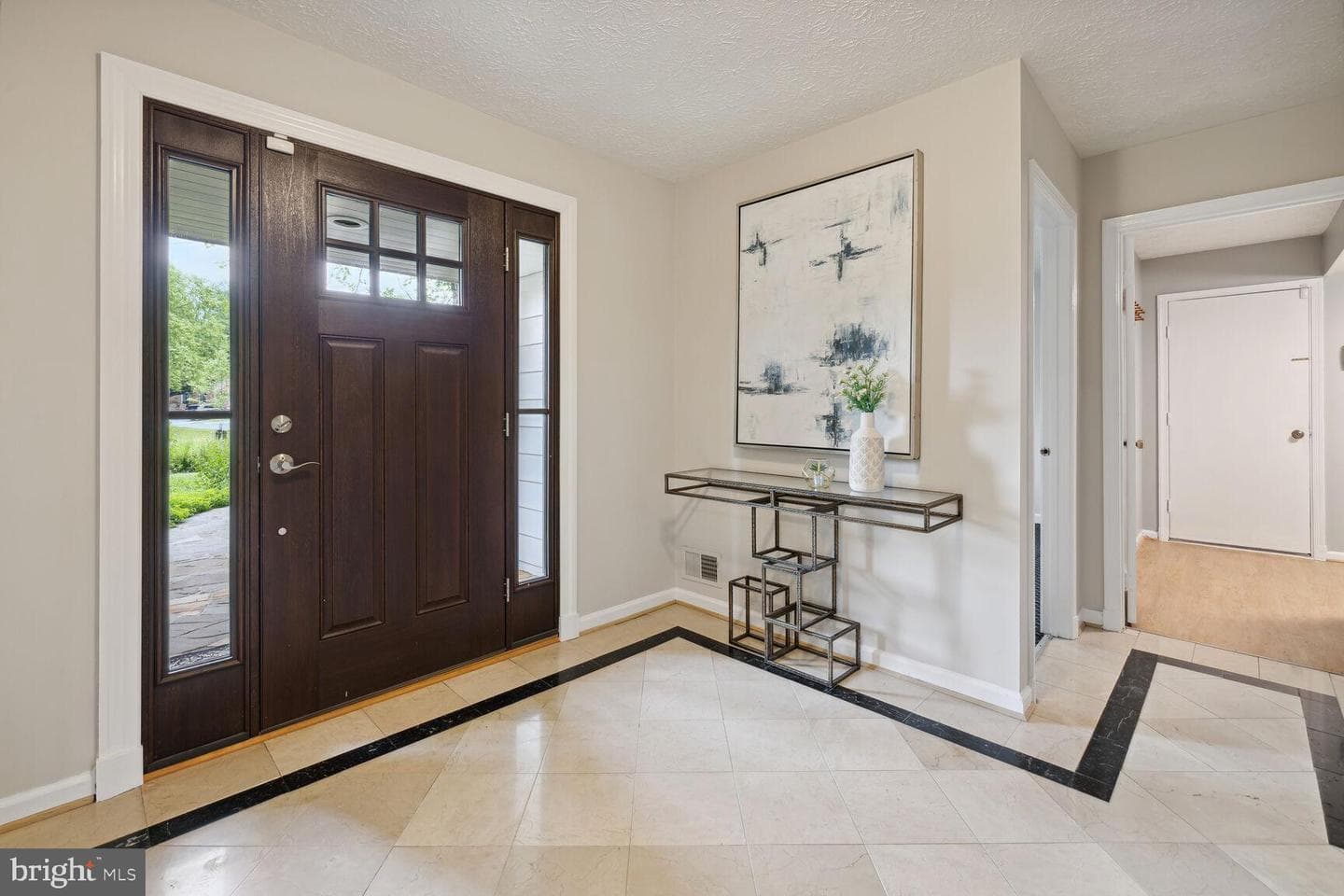 5 Crestview Court photo 3