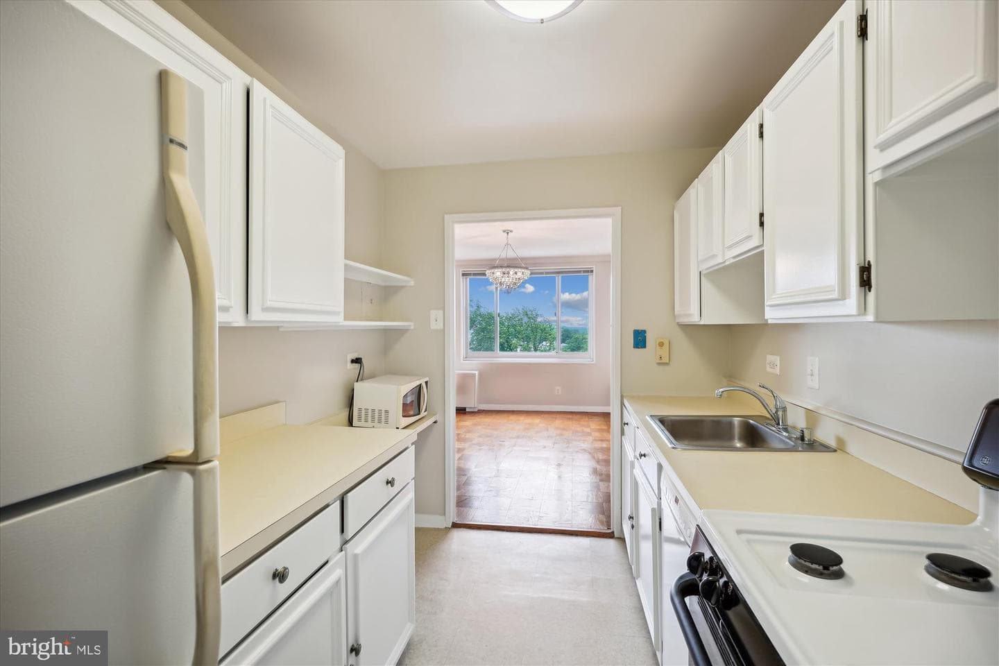 1900 Lyttonsville Road #1108 photo 17