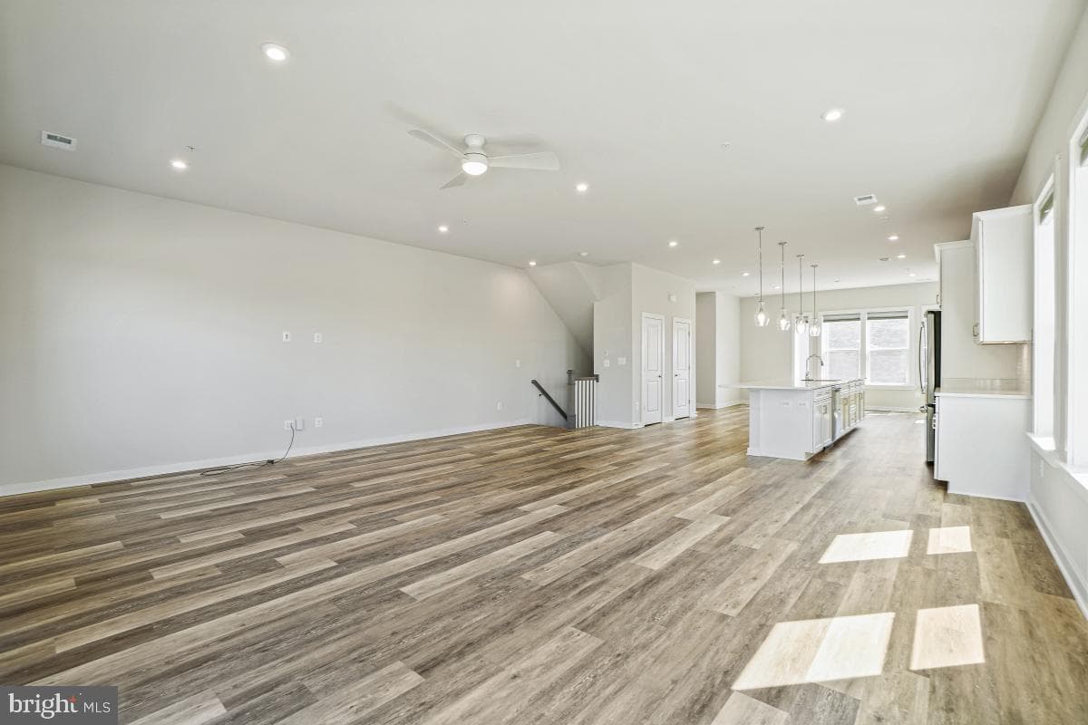16304 Connors Way #22 photo 8