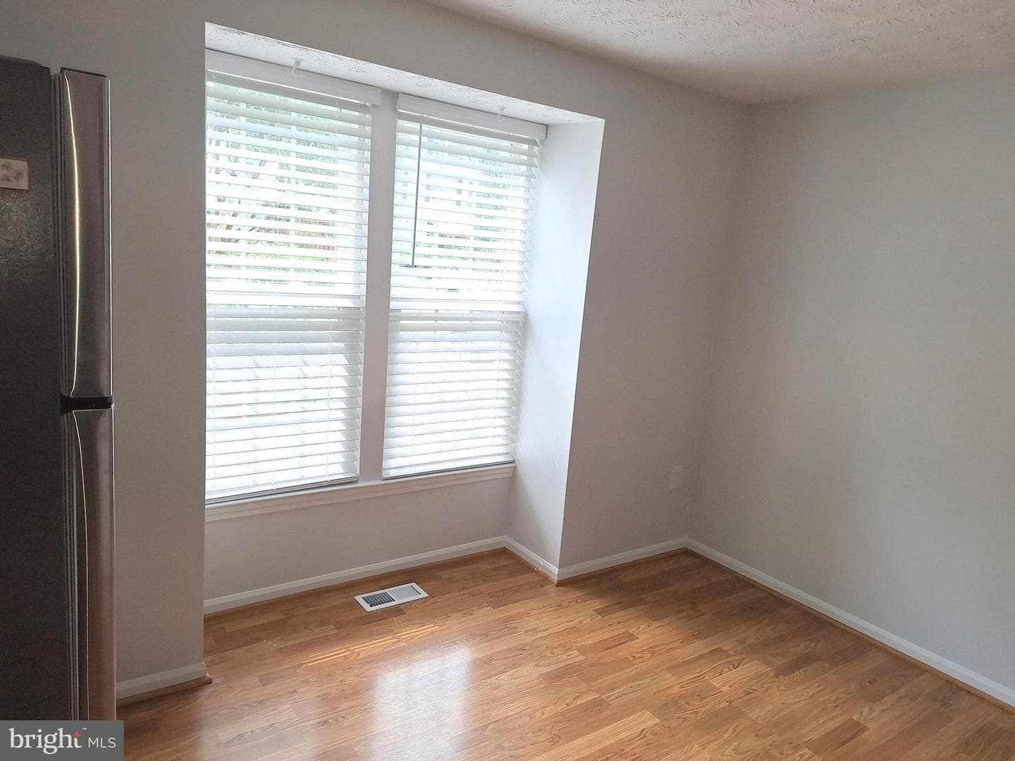 529 Coral Reef Drive photo 8