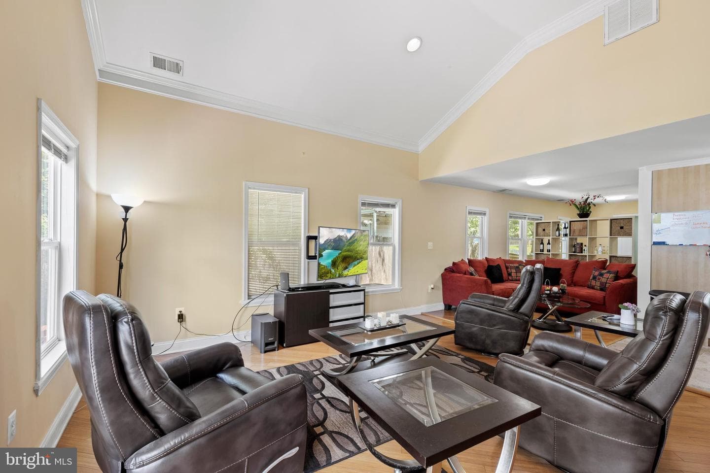 1127 Lewis Avenue photo 13