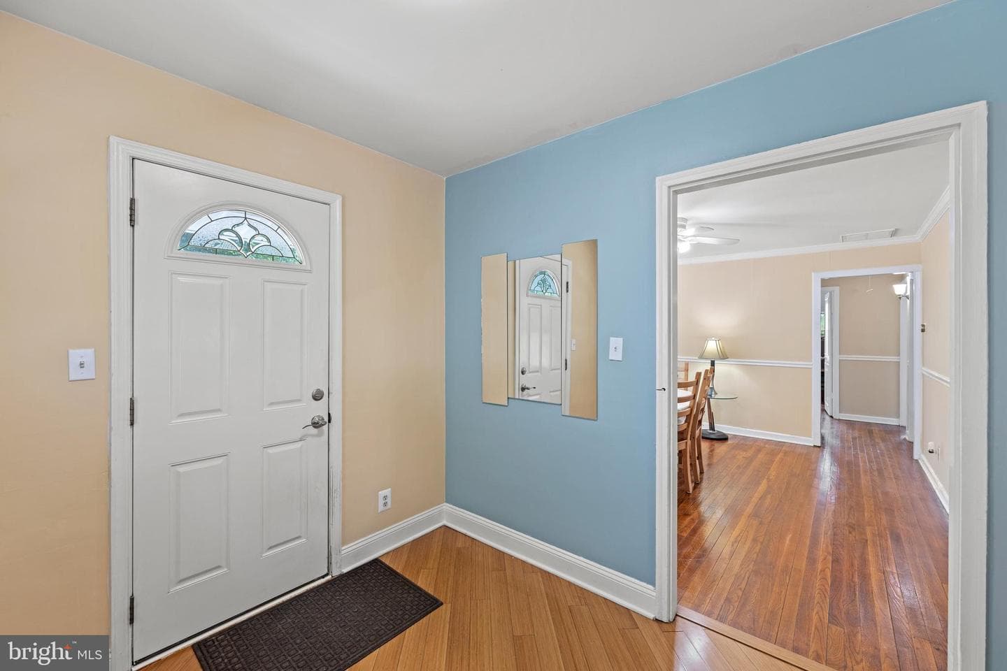 1127 Lewis Avenue photo 2