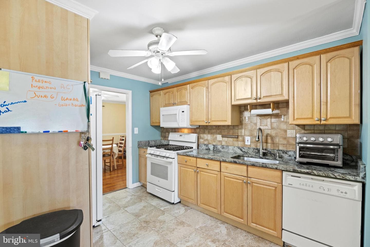 1127 Lewis Avenue photo 9