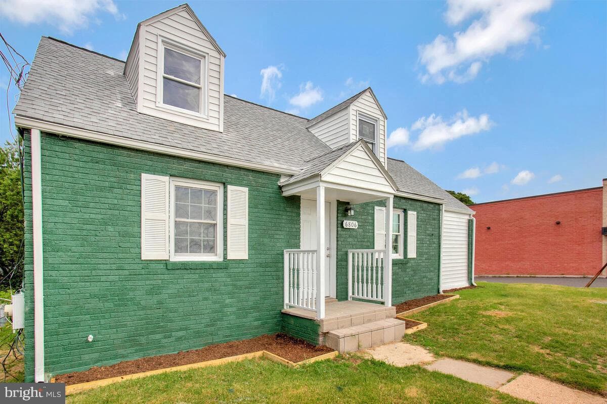 6806 New Hampshire Avenue photo 2