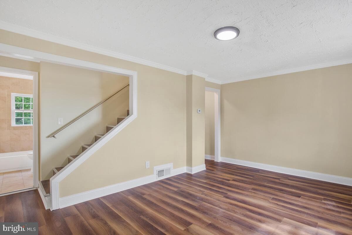 6806 New Hampshire Avenue photo 3