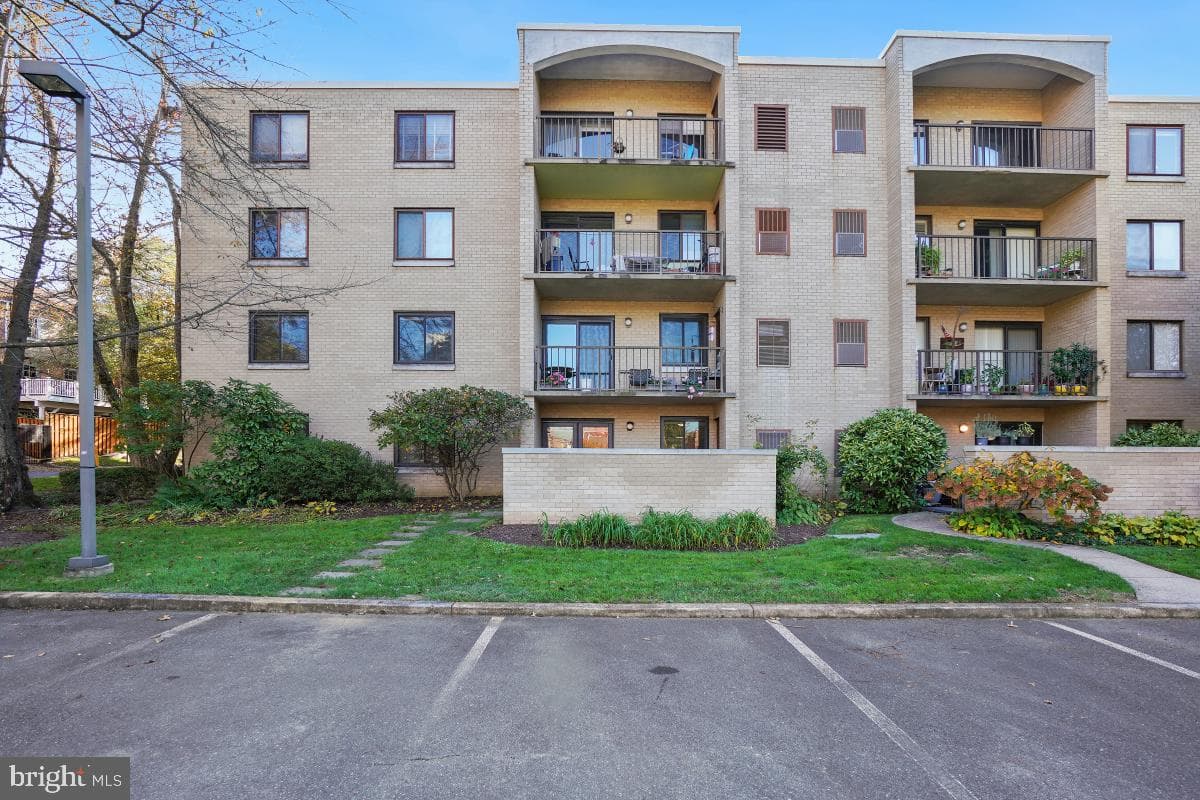 7425 Democracy Boulevard #12 photo 22