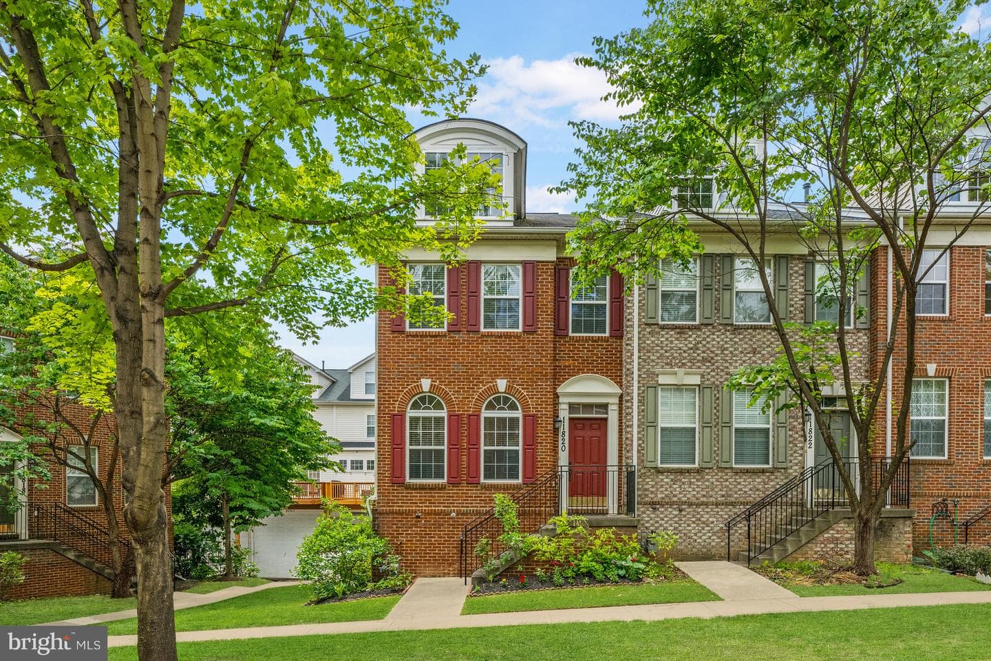 11820 Regents Park Drive photo 1