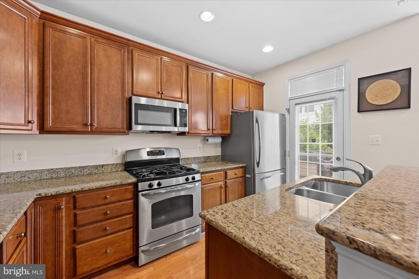 11820 Regents Park Drive photo 5