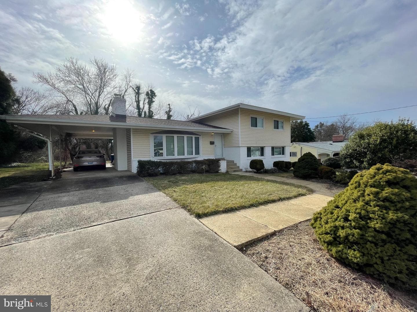 913 Northwest Drive photo 1