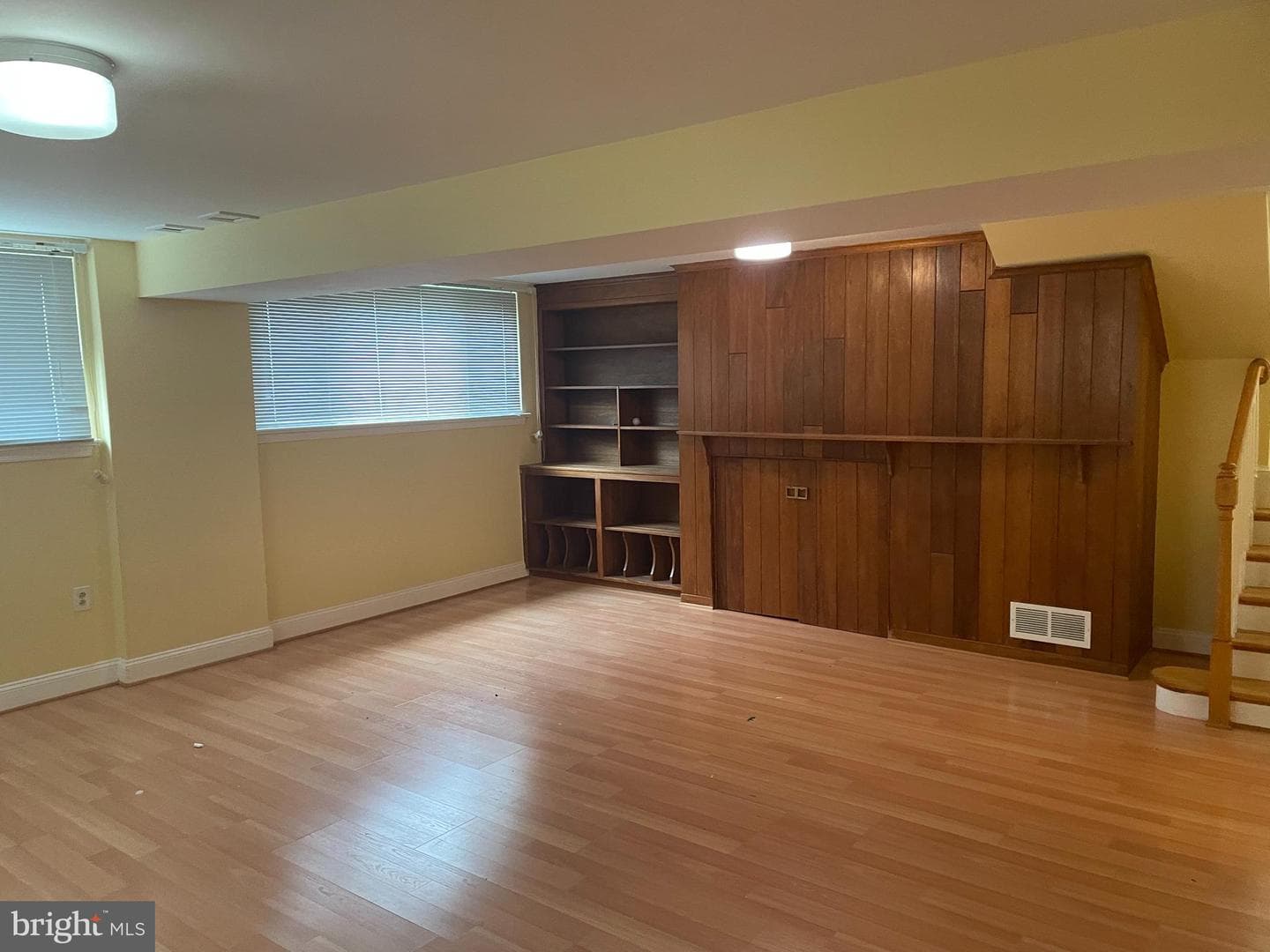 913 Northwest Drive photo 5