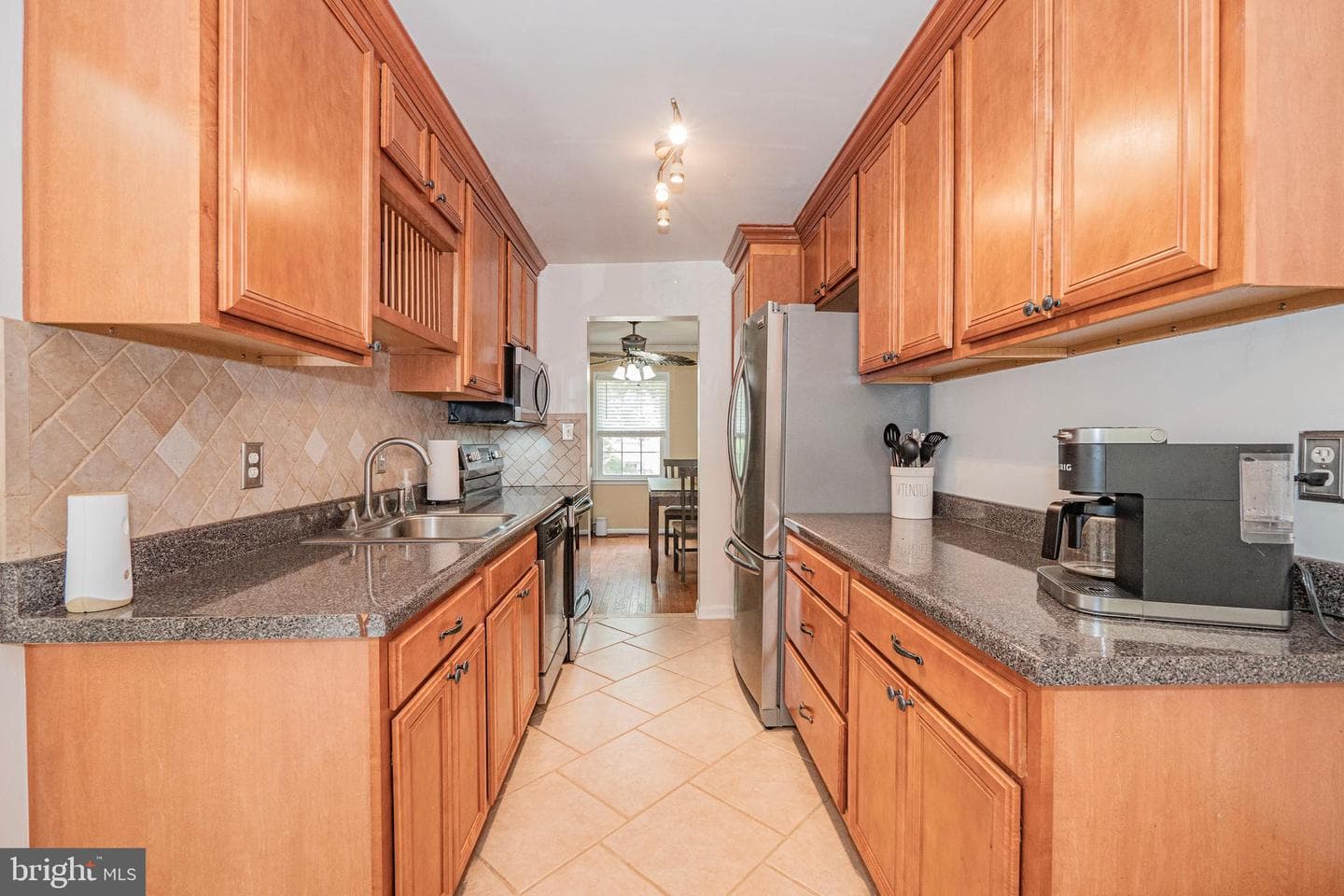 35 Longmeadow Drive photo 16