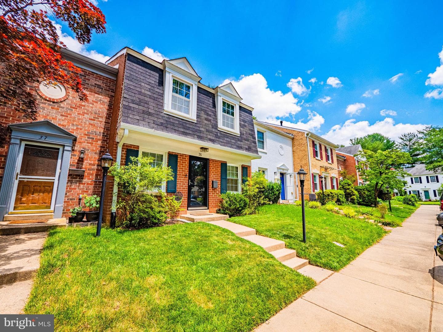 35 Longmeadow Drive photo 2