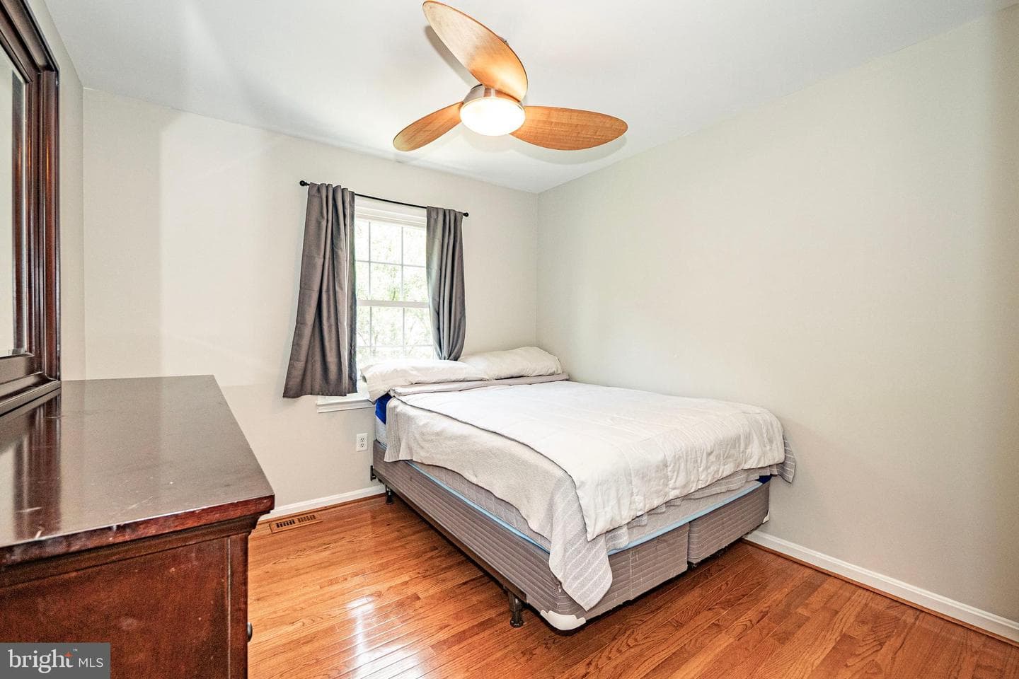 35 Longmeadow Drive photo 27