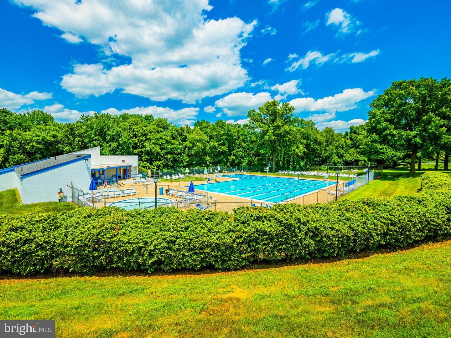 35 Longmeadow Drive photo 34