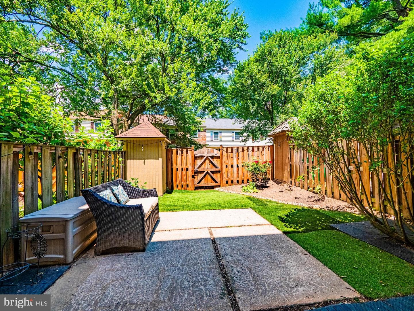 35 Longmeadow Drive photo 8