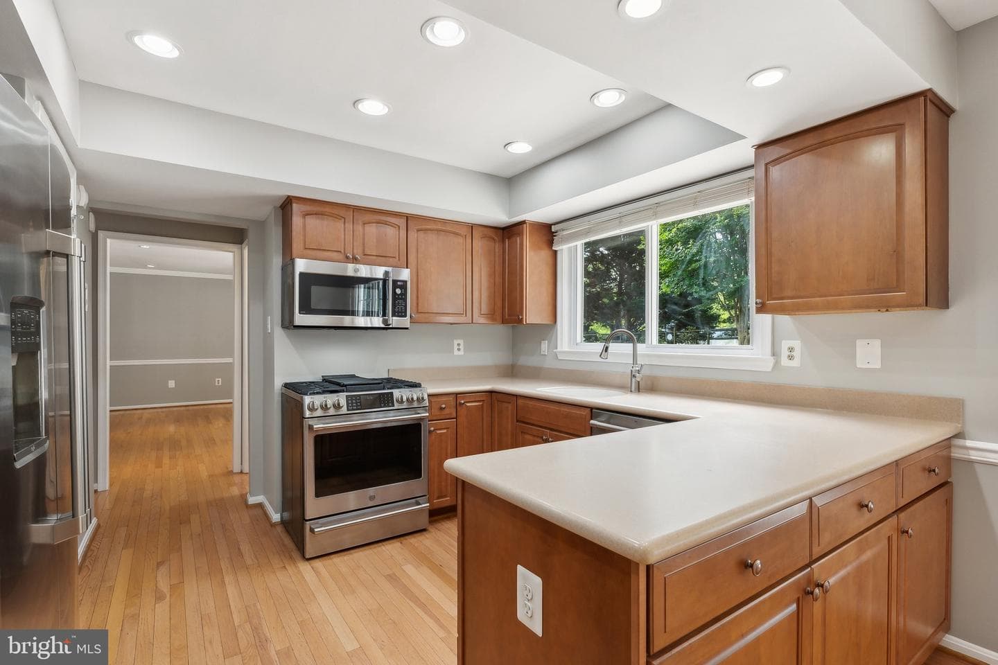 3308 Sandburg Terrace photo 12